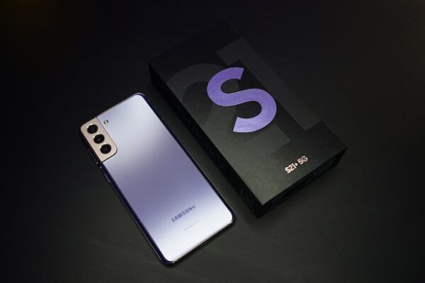 Samsung Galaxy S21 - Image 3