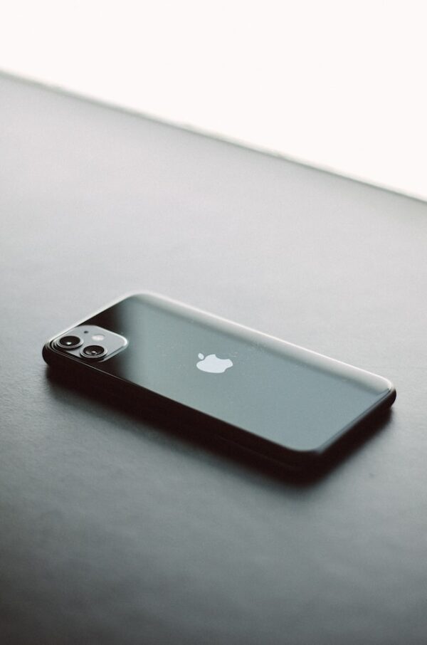 Iphone 11 - Image 9