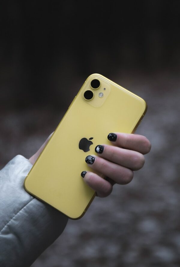 Iphone 11 - Image 6